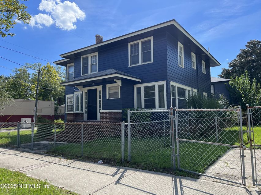 1464 Myrtle Avenue North - C