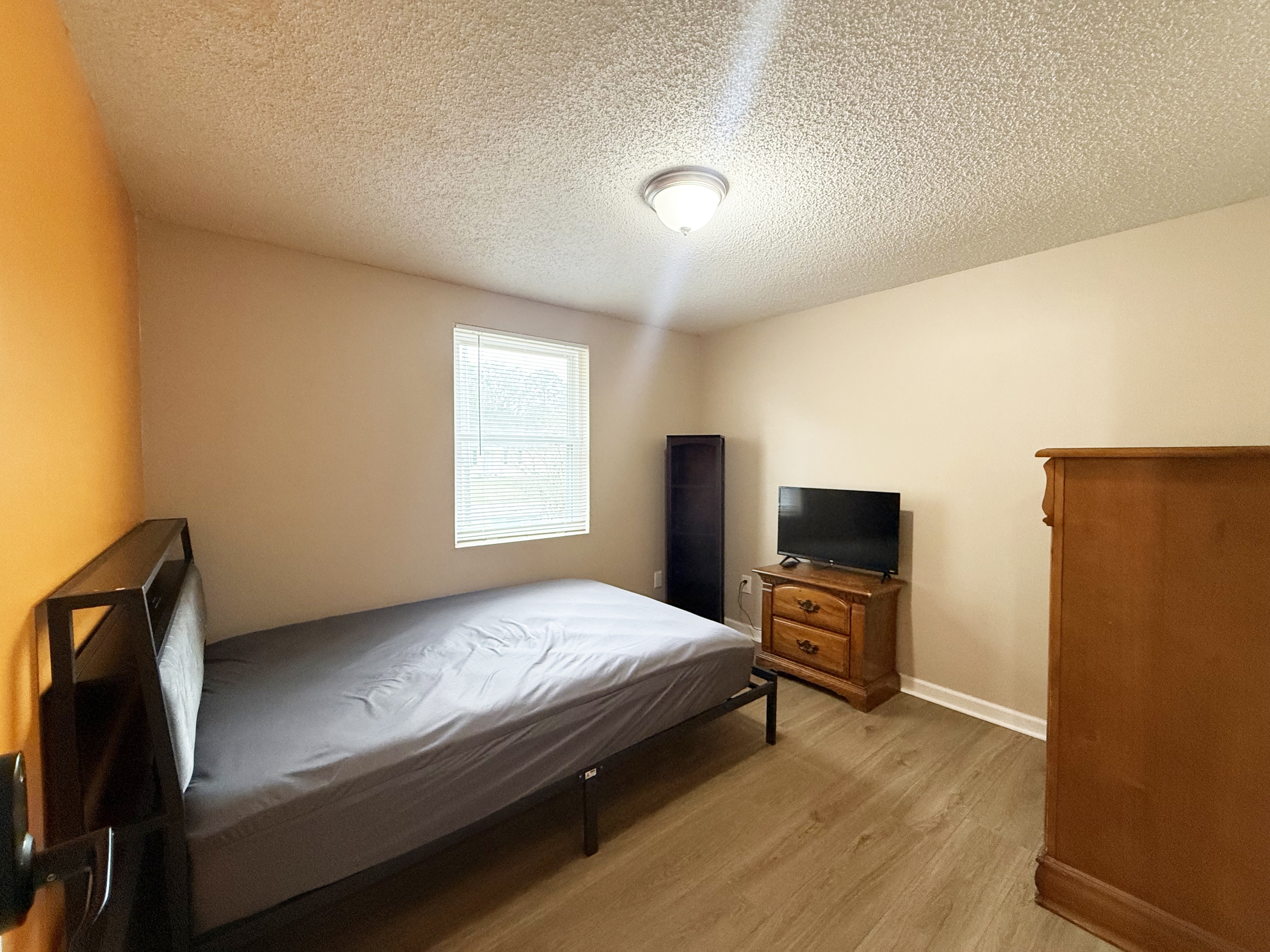 2820 Commanche Avenue - 2